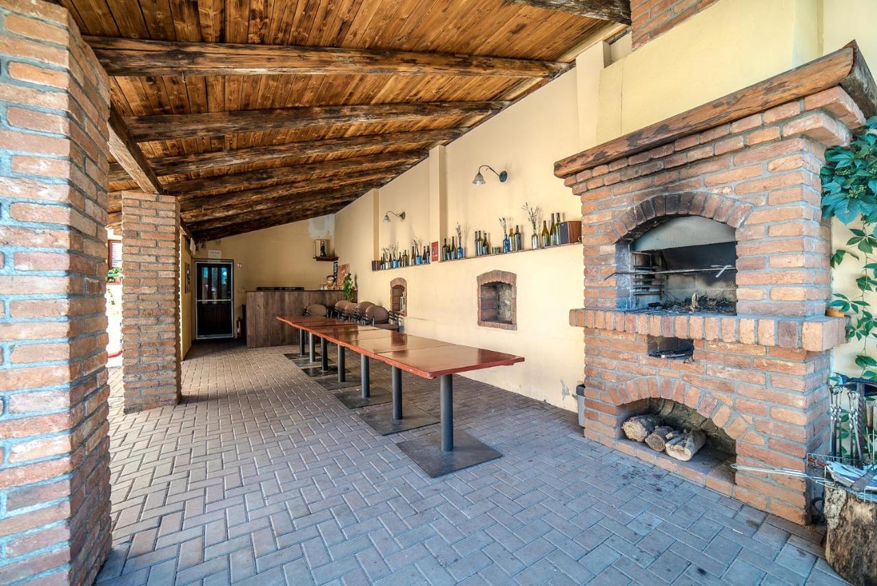 Antonio Residence Škvorec Buitenkant foto