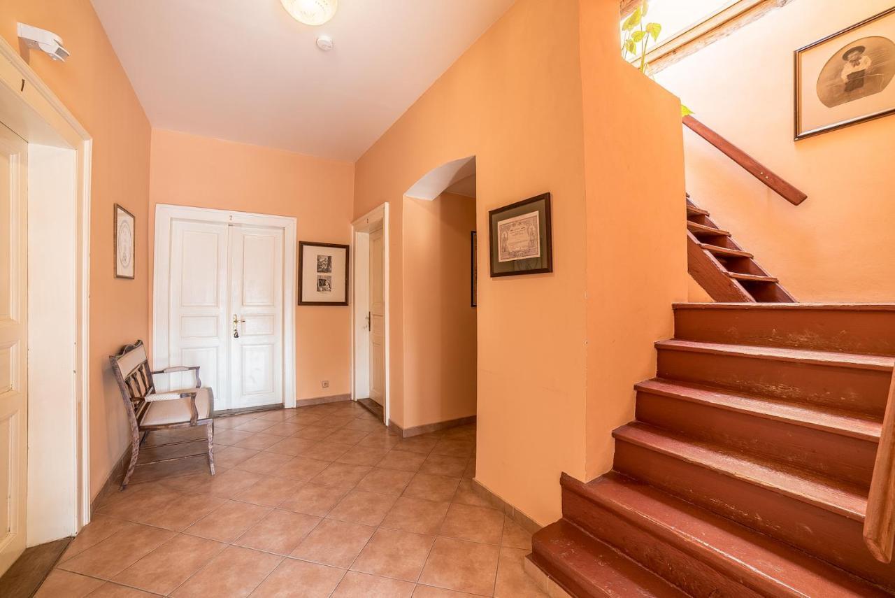 Antonio Residence Škvorec Buitenkant foto