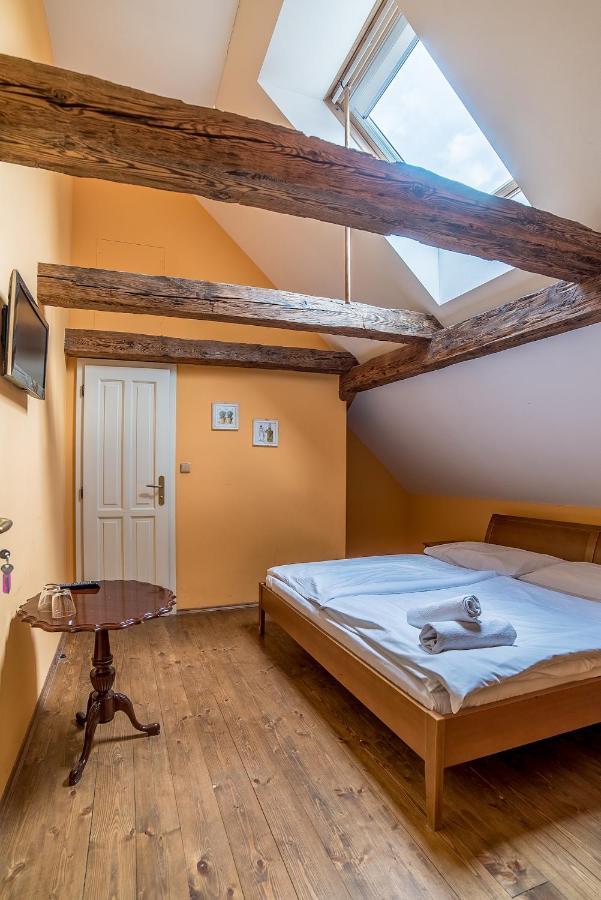 Antonio Residence Škvorec Buitenkant foto